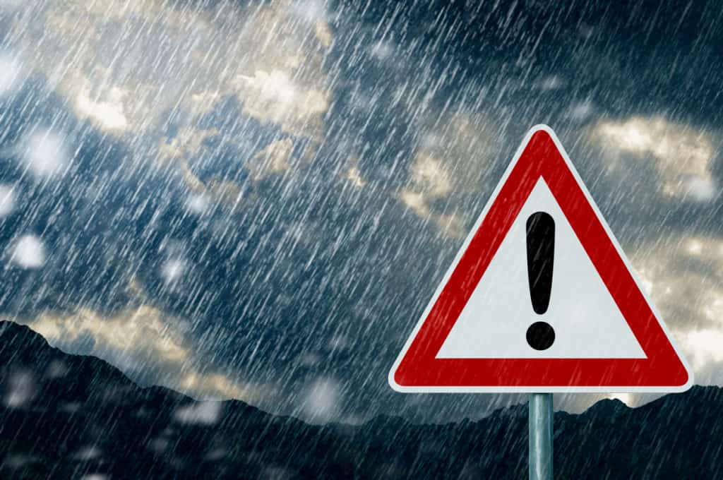 Services 2 Services - How Does a Wind Hail Deductible Work?